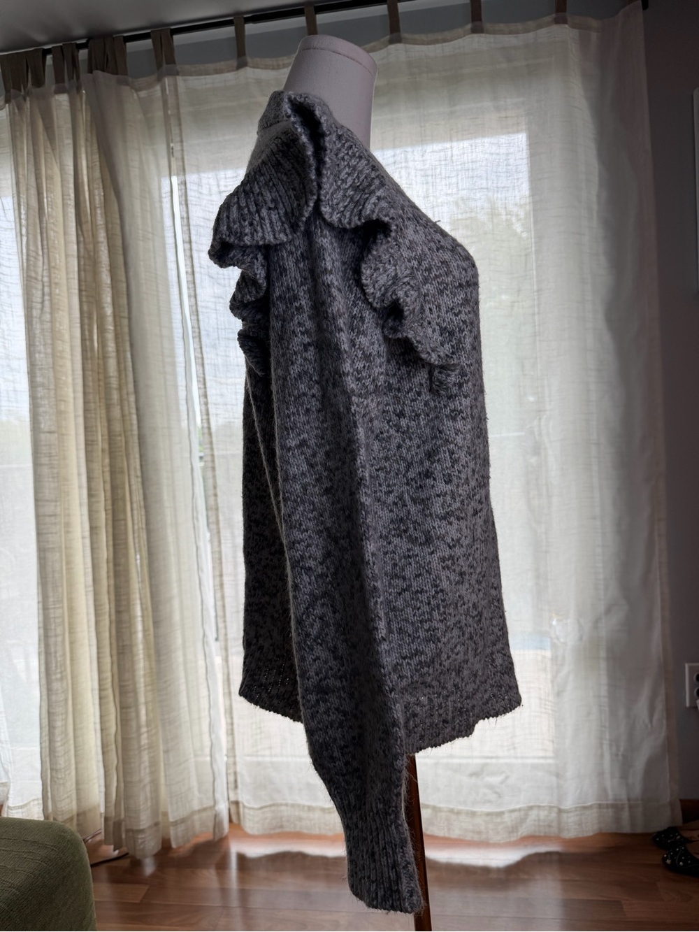 Universal Thread Gray Marled Ruffle Shoulder Crew Sweater - Picture 2 of 6